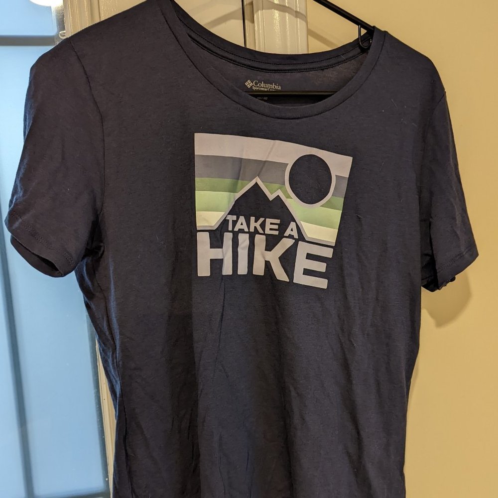 Columbia Medium SIzed Womens T-Shirt
